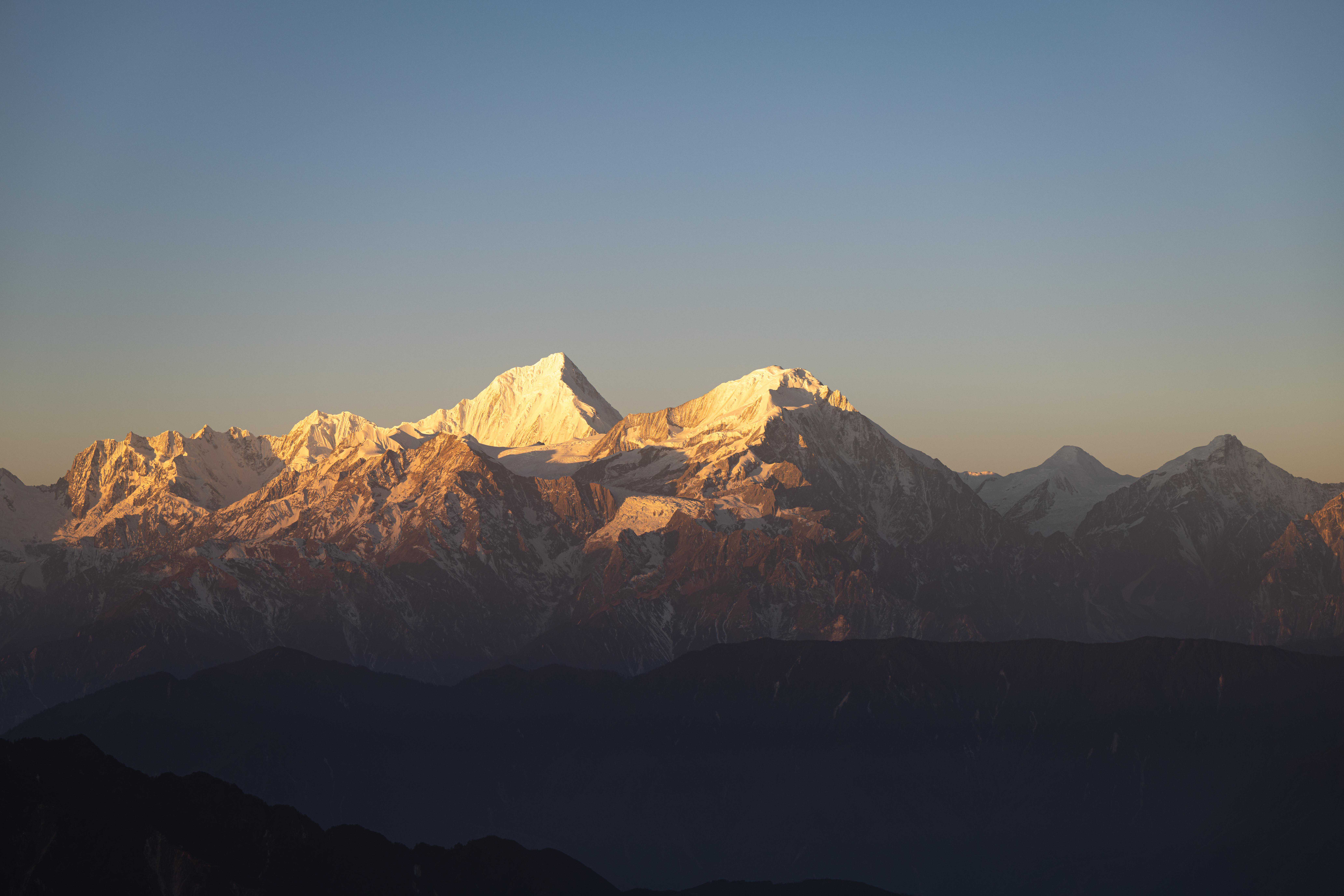 home-banner-background